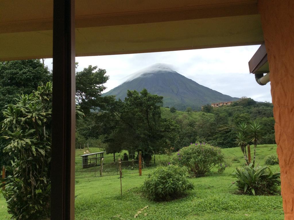 فندق La Fortunaفي  Cabinas Los Guayabos الغرفة الصورة
