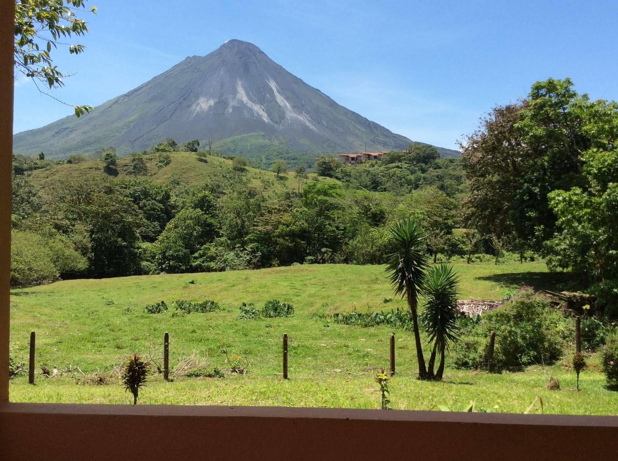 فندق La Fortunaفي  Cabinas Los Guayabos المظهر الخارجي الصورة