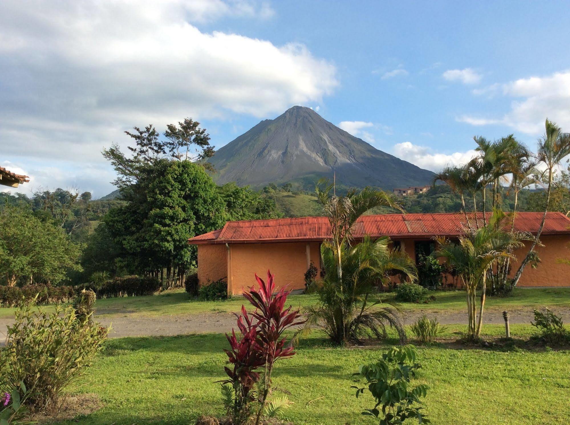 فندق La Fortunaفي  Cabinas Los Guayabos المظهر الخارجي الصورة